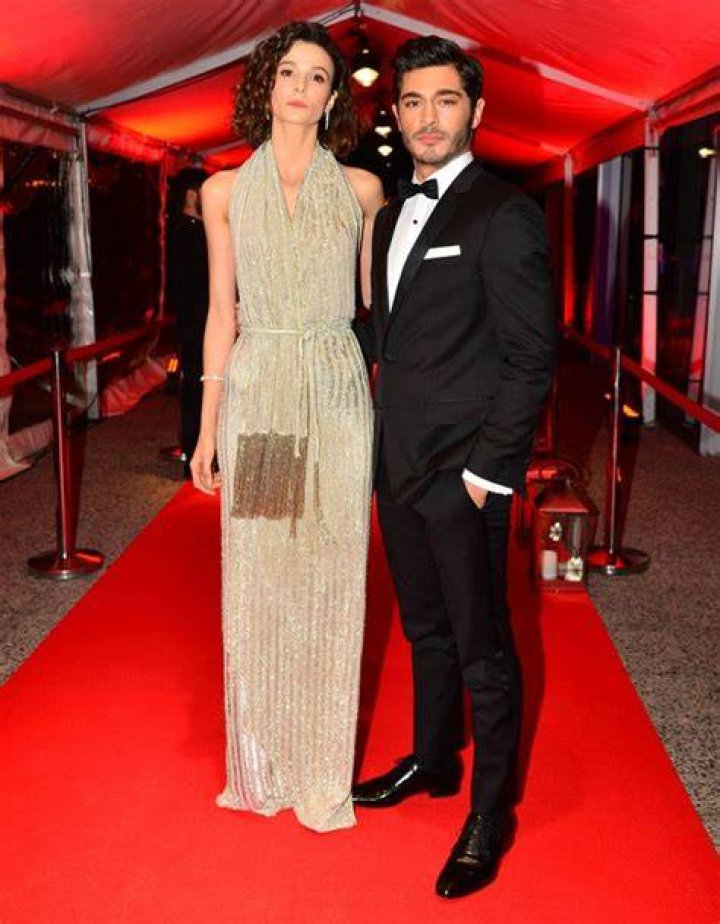 Büşra Develi & Burak Deniz Ünlüler, Aktör, Çift resimleri