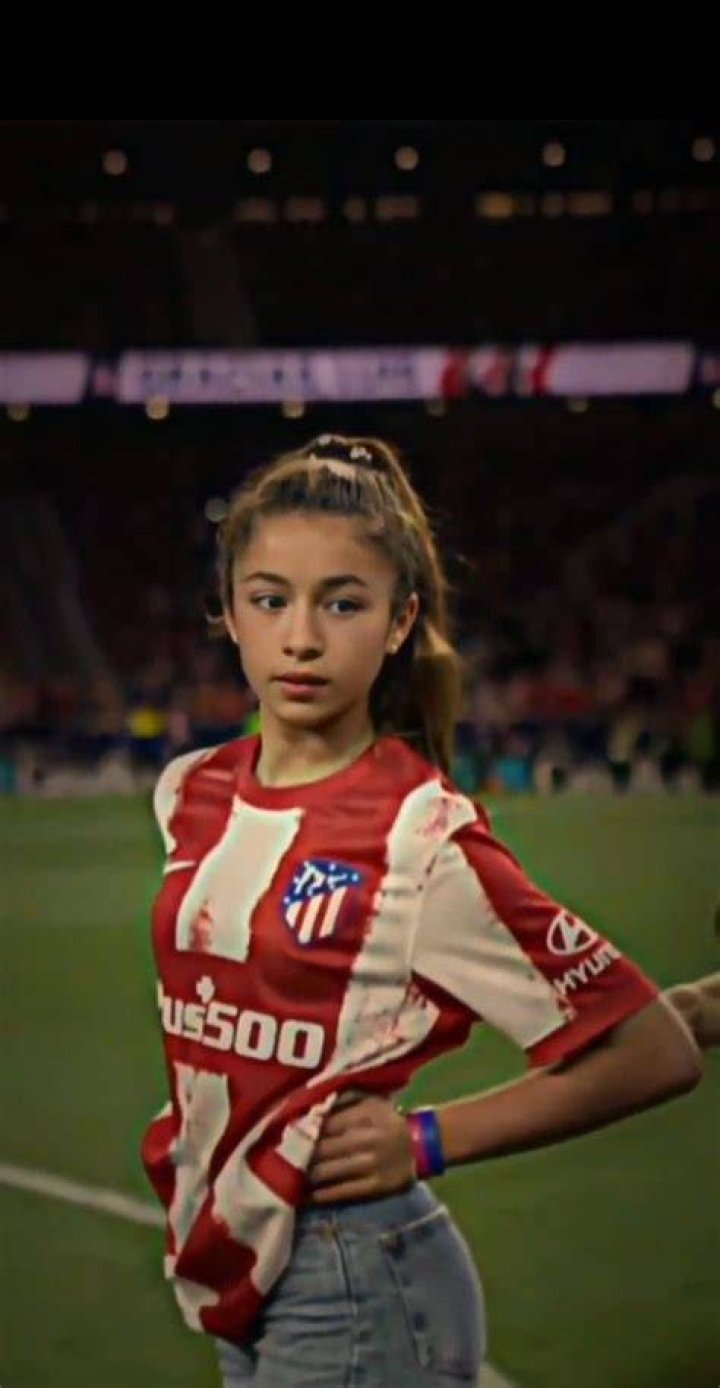 Delfina Surez Height Convert Meters To Feet And Inches