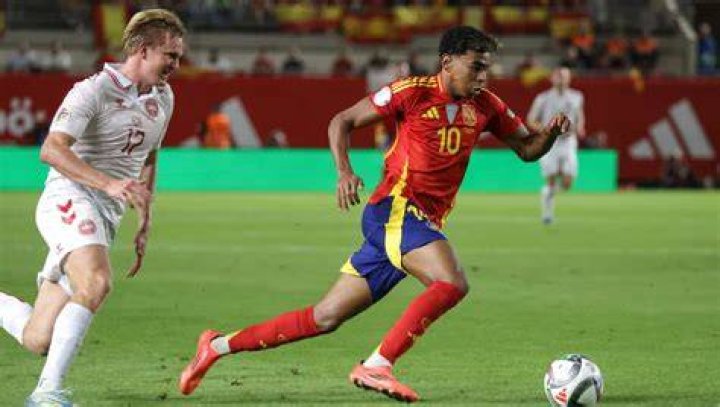 Lamine Yamal abandona la concentración de la selección española