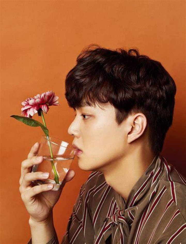 Song Kang Allure Magazine November Issue ‘17 Actors Male, Korean